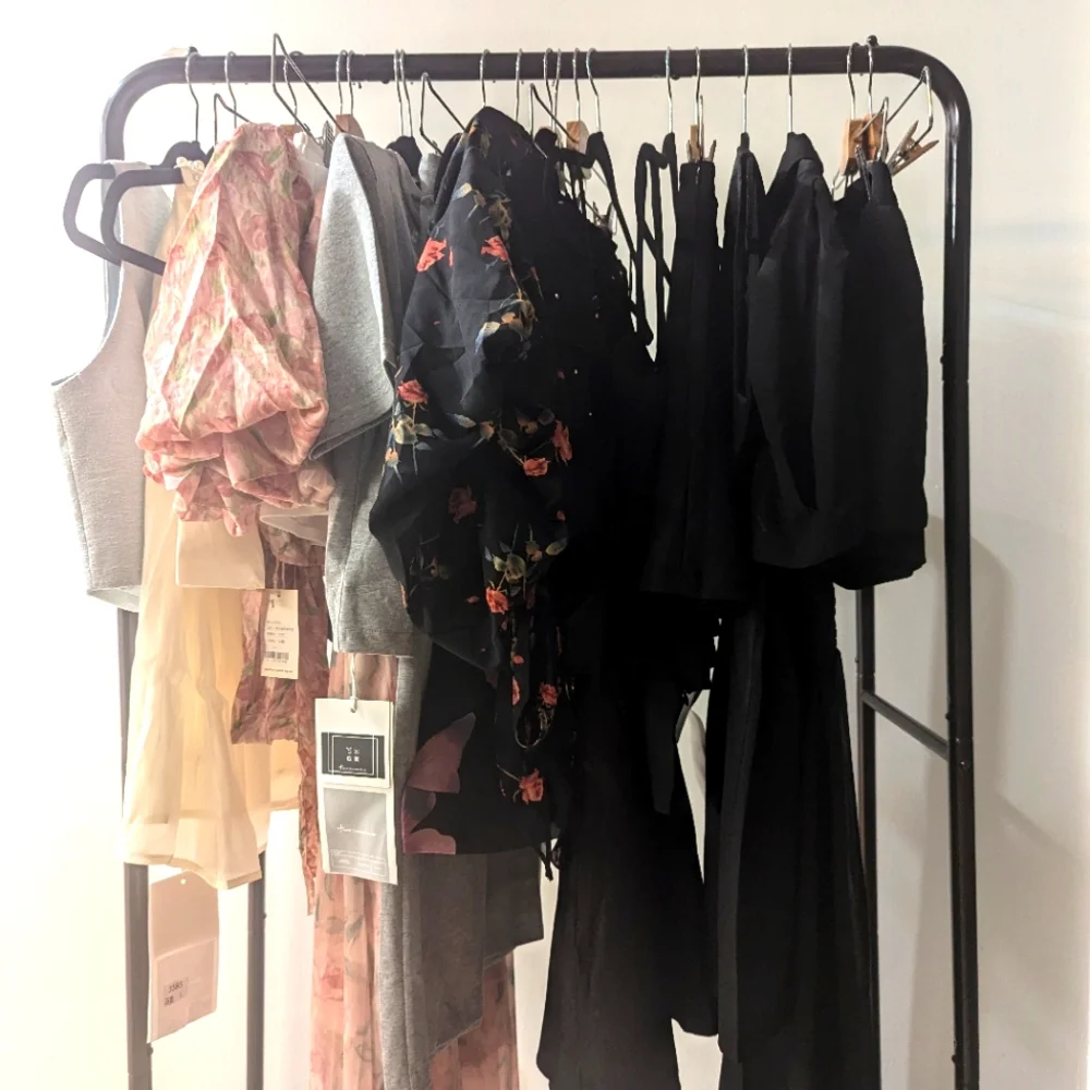 ๐ Couture ๐ black floral blouse and black ruffled mini skirt set - Picture 14 of 16